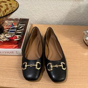 Like New Elegant Black Flats with Gold Accents
